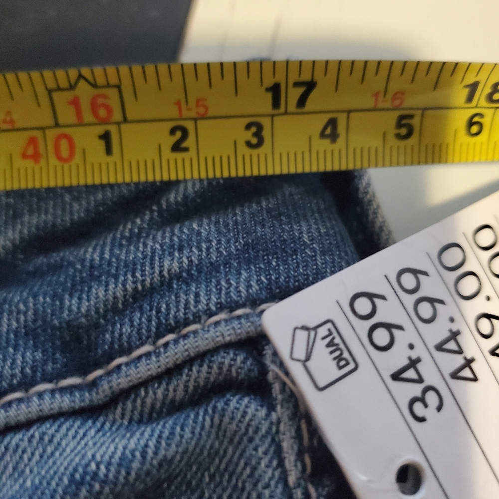 H & M Divided Women's Jeans Size 12 NWT - Picture 8 of 8